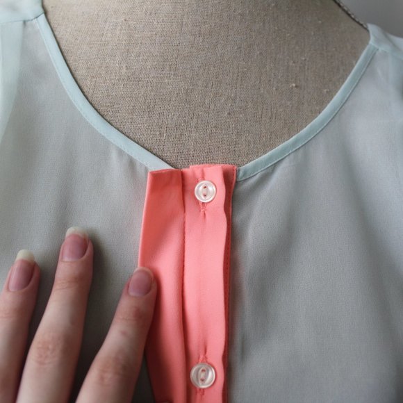 American Eagle Blue Sleeveless Tie Front Tank XS - Picture 7 of 9